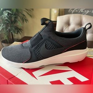 Nike Ad Comfort Men’s Shoe. Size 13. Brand new. Never been worn .